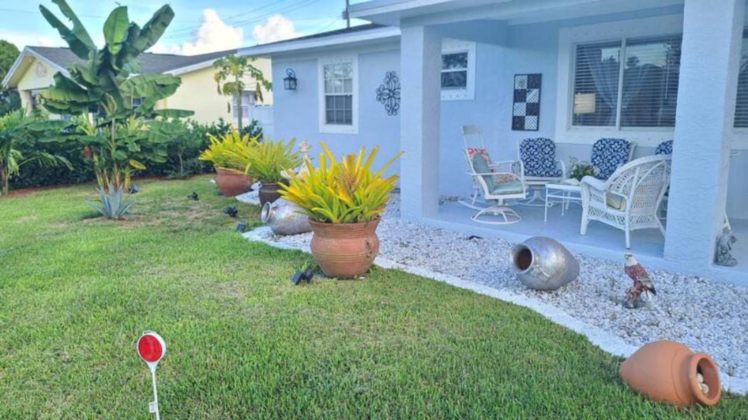 Palm Springs 3-Bedroom 2-Bath 5 Miles To The Beach Лейк Уърт Екстериор снимка