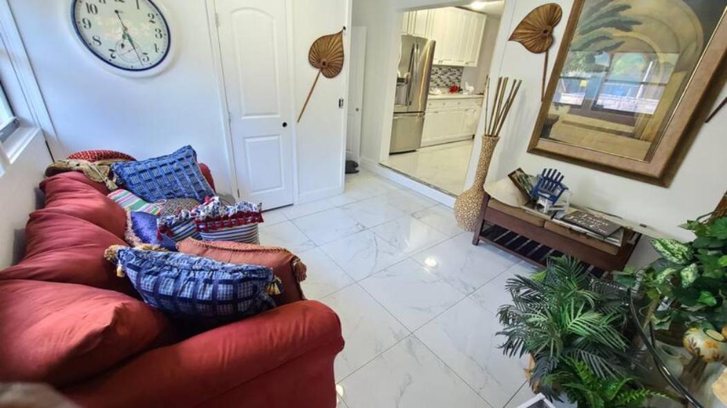 Palm Springs 3-Bedroom 2-Bath 5 Miles To The Beach Лейк Уърт Екстериор снимка