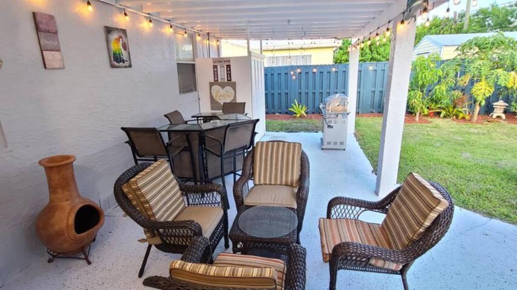 Palm Springs 3-Bedroom 2-Bath 5 Miles To The Beach Лейк Уърт Екстериор снимка