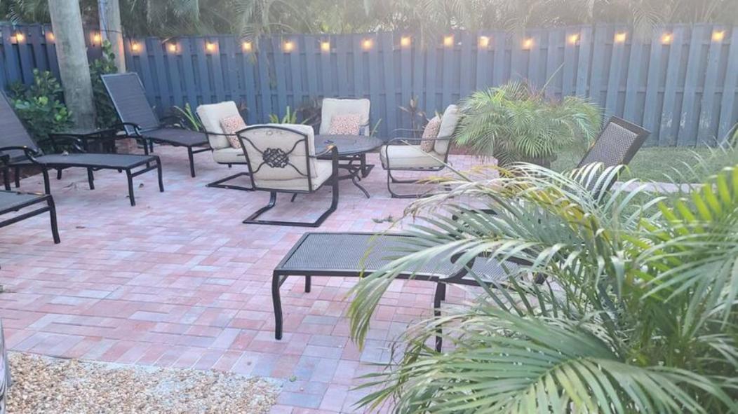 Palm Springs 3-Bedroom 2-Bath 5 Miles To The Beach Лейк Уърт Екстериор снимка